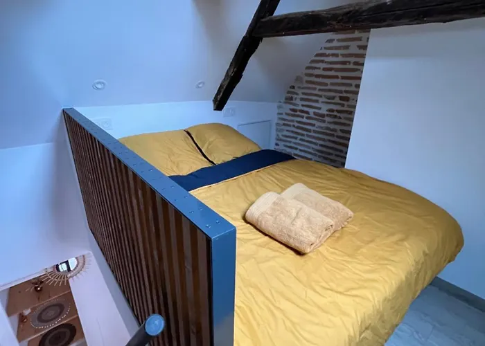 Maisonnette Dans Vieux Village Espere