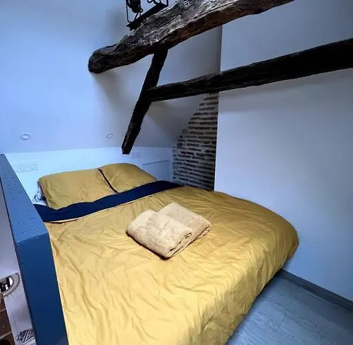 Maisonnette Dans Vieux Village Espere